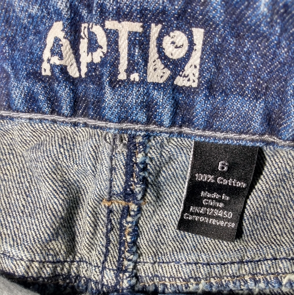 Apt 9 Distressed Denim Mini Skirt w Belt Size 6 - Picture 4 of 7